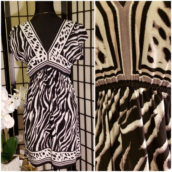 NEW Ultra Flirt Animal Print V Neck Dress S/C - Picture 2 of 3